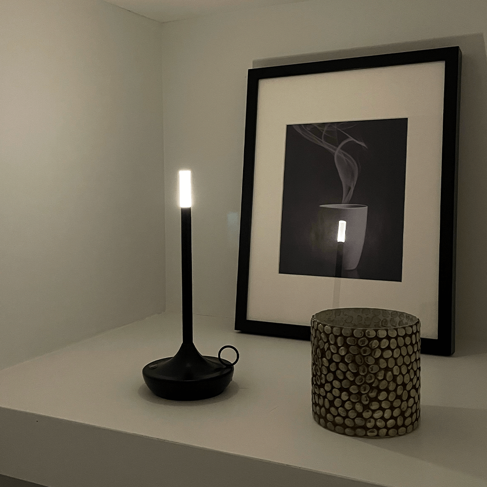 Vetra Wick Lamp