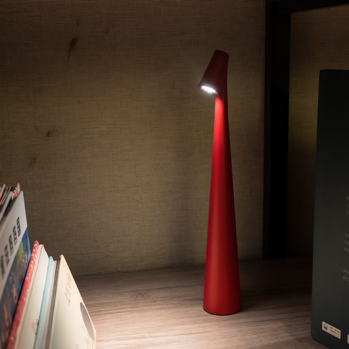 Vetra Portable Table Lamp