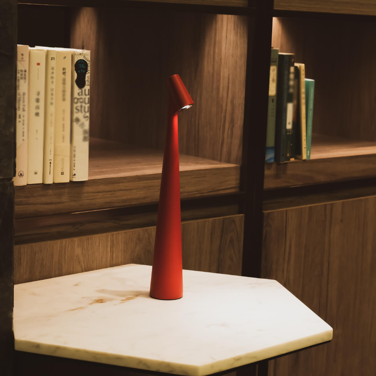 Vetra Portable Table Lamp