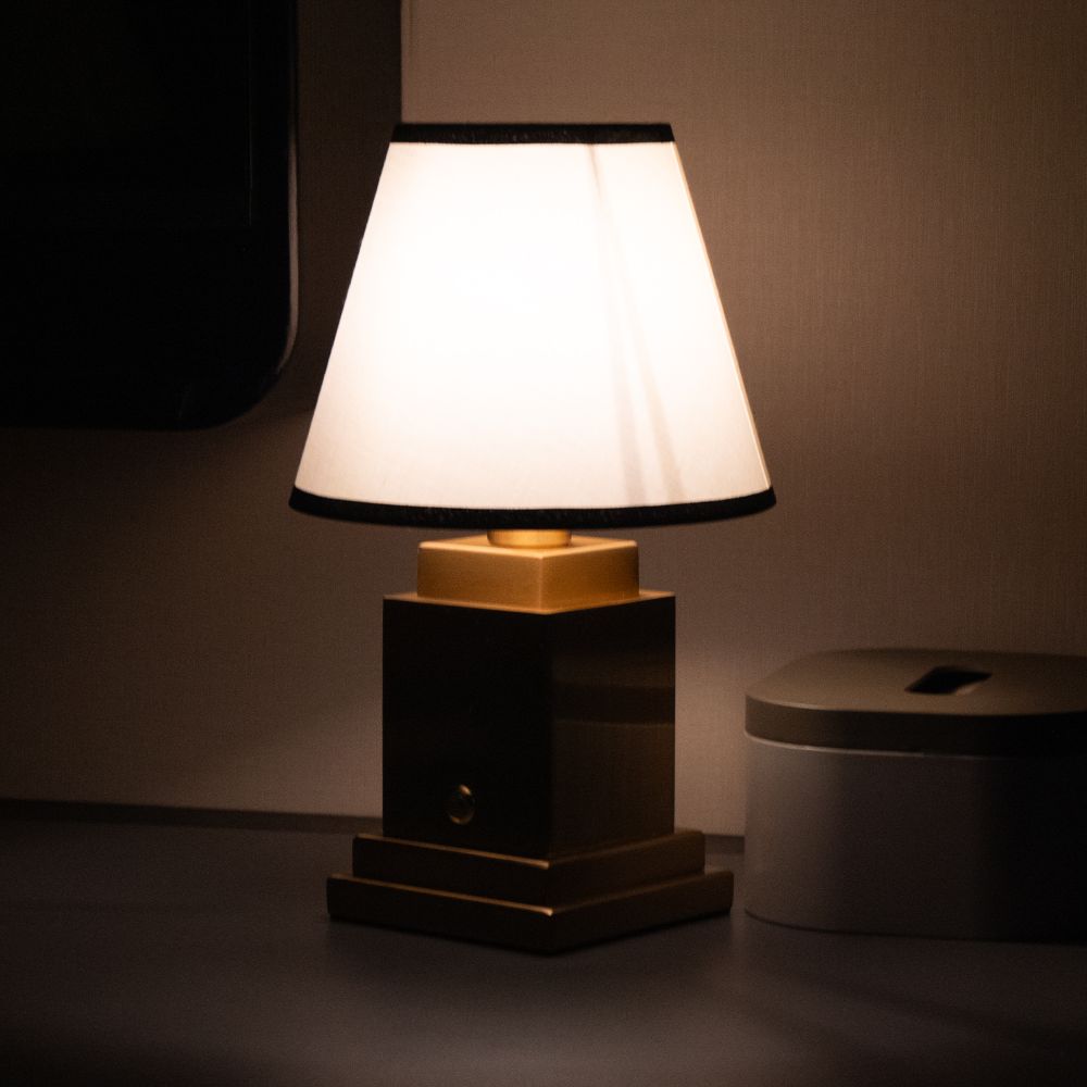 Nira Fabric Table Lamp