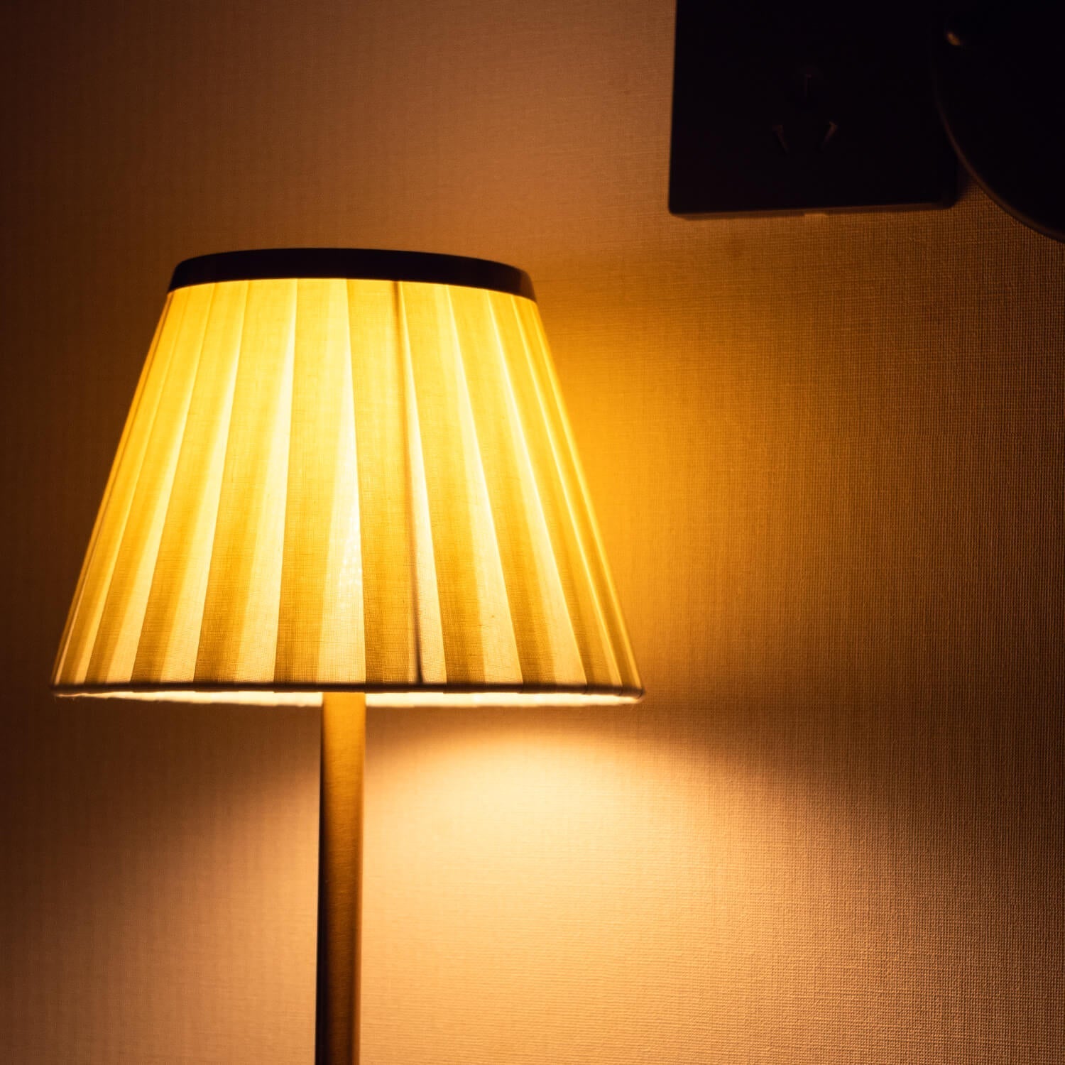 Arin Fabric Table Lamp