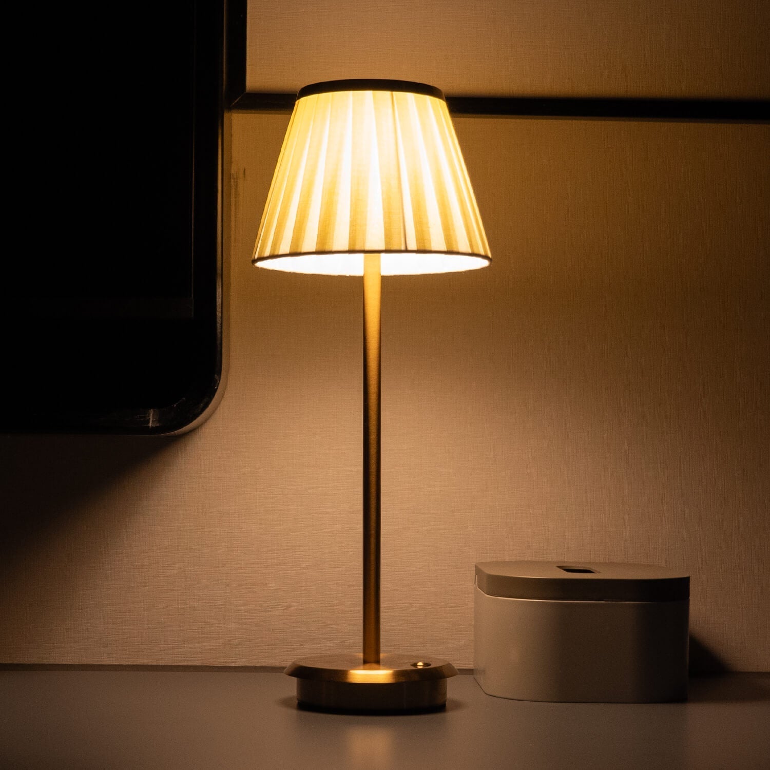 Arin Fabric Table Lamp