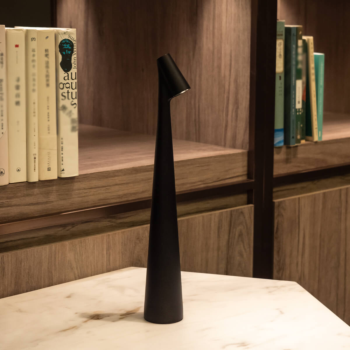 Vetra Portable Table Lamp