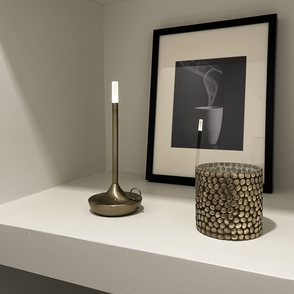 Vetra Wick Lamp