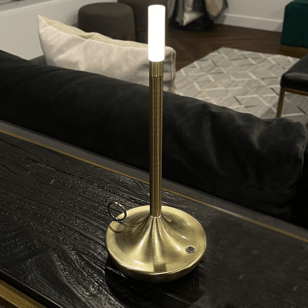 Vetra Wick Lamp